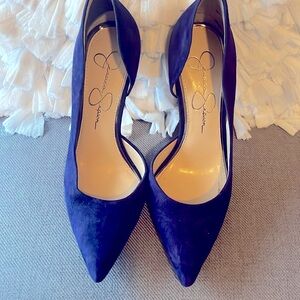 Jessica Simpson pumps